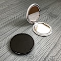 Miniatyrbillede 5 af 5: Makeup Spejl, Rundt foldbart spejl 6,7 CM, Dobbeltsidet Makeup Spejl (Den ene side forstørret, den anden side normal) PU Lommespejl