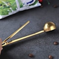 Miniatyrbilde 3 av 5: 2 stk. Kaffeskje med poseklype, 2 i 1 Måleskje for kaffe i rustfritt stål, forsegler for kaffebønner og melkepulver (Sølv + Gull)