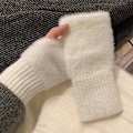 Miniatyrbilde 1 av 5: 1 Par Dame og Jente Elastiske Plysj Hansker Halvfingervotter Minkpels Hold Varme Myke Mote Vinterhansker white