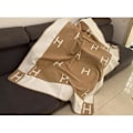Miniatyrbilde 2 av 2: Rutete H filt cashmere blanding heklet bærbar 130x180cm khaki