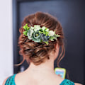 Miniatyrbilde 4 av 5: 4 Pakke Kunstige Roseblomst Metall Sølv Hårkammer Sidekammer Hårspenner Bryllup Dekorativt Hodeplagg Hårknute Chignon Twist Hårtilbehør for Kvinner