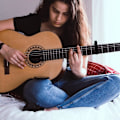 Miniatyrbilde 4 av 5: Gitar-Capo for akustiske og elektriske gitarer med 5 plukker gratis, svart