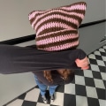 Pikkukuva 3 / 3: Kissan korvat - neulottu beanie-pipo, raidallinen, talvi, lämmin, joustava, vaaleanpunainen ja ruskea Pink and Brown