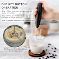 Miniatyrbilde 3 av 5: Elektrisk Melkeskummer Håndholdt med Stativ i Rustfritt Stål, Cappuccino Skummer, Visp Drikkemikser Mini Blender for Kaffe, Latte, Matcha, Varm Sjokolade