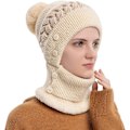 Pikkukuva 1 / 6: Hattu- ja huivisetti, Talvihattusetti, Naisten huivi- ja hattusetti, Naisten huivi, Hattu- ja maskisetti, Joululahja Beige