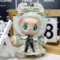 Miniatyrbillede 1 af 5: Sommerudsalg Labubu dukketøj første generation anden generation blind box Labubu dukketøj (hovedbeklædning + tøj + butterfly) Grön Chanel-stil