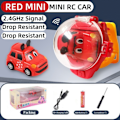 Pikkukuva 1 / 7: Kello Kaukosäädöllä Ohjattava Auto Leikkiauto Mini 2.4GHz Kaukosäädin Auto Kellon Lapset Hauska Latautuva Leikkikalut Pojat Tytöt Leikkikalut Red mini
