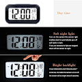Miniatyrbild 3 av 5: Uppgraderad digital väckarklocka, 4,3\" LED-display med temperatur, bärbar med batteridriven väckarklocka sängbord