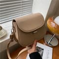 PU-läderväska för damer, liten designerhandväska, halvcirkelformad retro modeväska khaki