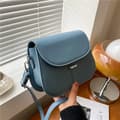 PU-läderväska för damer, liten designerhandväska, halvcirkelformad retro modeväska blue