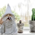 Miniatyrbillede 4 af 6: Sjov havegnomstatue, troldmand med middelfinger, der ryger, 8,27 tommer, frække nisser, haveskulptur til græsplænen