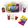 Pikkukuva 3 / 5: Englanti PILES! Vaatteiden taittelukorttipeli Kortit PILES PELI, nopea ja ilmainen korttipeli lapsille ja aikuisille 10 minuuttia