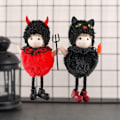 Pikkukuva 5 / 5: Koristeet noita musta kissa temppu riipus kummitustalo pukeutumisjuhlat nukke rekvisiitta Halloween