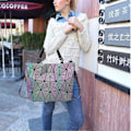 Miniatyrbild 4 av 9: Kvinnor Geometrisk Självlysande Läder Handväskor Dam Axelväska Holografisk Regnbåge Crossbody Väska Elegant Tote För Kvinnor Dam