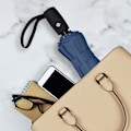 Miniatyrbillede 2 af 8: Repel Paraply Vindtætte Rejseparaplyer til Regn - Nem Automatisk Åbning og Lukning, Holdbar & Kompakt Paraply, Stærk Glasfiberramme, Vandtæt Kaleche Navy Blue
