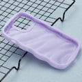 Pikkukuva 4 / 6: iPhone 15 Puhelinkotelo Aaltoileva Kuvio Violetti