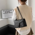 Miniatyrbillede 6 af 6: Crossbody tasker til kvinder - Skuldertaske i læder - Slangeprint