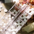 Miniatyrbild 3 av 7: Glamoröst Nagelkonstkit, Krom Lim-På-Naglar Med Silverkromvirvel För En Lyxig Look, Konstgjorda Naglar Med 3D-Rosblomdesign Och 10