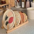 Miniatyrbild 3 av 8: Förvaringsställ för skåp, tallrikstorkställ i furu för flera användningsområden, lättviktsdesign för kompakta kök och små bänkytor