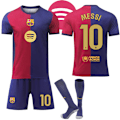 Miniatyrbillede 1 af 2: Barcelona Hjemme Fodboldtrøje Børn & Voksen Med Strømper Nr.10 MESSI 2024-2025 24