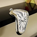 Miniatyrbild 1 av 4: Väggklocka Surrealistisk Smältande Förvrängd Väggklocka Surrealism Salvador Dali Stil Väggdekoration (flera valfria) Silver