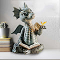 Miniatyrbillede 4 af 5: Drage Læser Bog Statue Dinosaur Holder Sommerfugl Figurer A