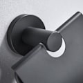 Miniatyrbillede 4 af 4: Toiletpapirholder med Rund Sort Base, Mat Sort, med Flap T
