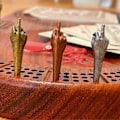 Pikkukuva 2 / 4: 9 kpl Hartsi Cribbage -nappuloita, Hauskat Cribbage -nappulat 3 värissä, Hauskat Cribbage -nappulat, Cribbage -laudan nappulat sopivat 1/8 tuuman reikiin, Lelupelitarvikkeet