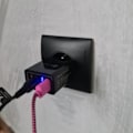 Miniatyrbilde 4 av 5: USB-vegglader, 4 porter/Intelligent funksjon og ultrasnabb 3.