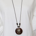Miniatyrbild 3 av 5: 2 st Träpendant Halsband med Uggla Blad Charm Långt Vaxrep