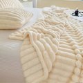 Miniatyrbillede 3 af 4: Hyggeligt Tæppe, Varmt og Blødt Sengetæppe/Sofa Tæppe til Mor, Kone og Kæreste, 100cmx150cm, Beige