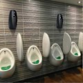 Miniatyrbild 2 av 5: Automatisk luftfräschare dispenser 2-pack, väggmonterad eller fristående, intervallsprayinställning för