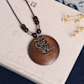 Miniatyrbild 5 av 5: 2 st Träpendant Halsband med Uggla Blad Charm Långt Vaxrep