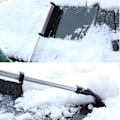 Pikkukuva 5 / 5: *Auton lumisivellin, jäänraaputin, kaksi yhdessä lumisivellin ja lumiraapa*