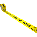 Miniatyrbilde 2 av 5: Advarselstape \"Gult - Hold minst 2 meters avstand\"