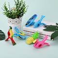 Miniatyrbilde 4 av 5: /#/6 klesklyper, håndkleklyper, strandhåndkleklyper, flamingo, papegøye,/#/