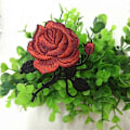 Miniatyrbild 3 av 4: 2 st DIY Röd Ros Broderi Sy Patch Broderad Blommig Applikation Stryk på Märken