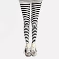 Miniatyrbillede 3 af 5: Ankellange skinny leggings til kvinder - Sort- og hvidstribede bukser tights