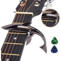 Miniatyrbild 2 av 5: Gitarrkapo i zinklegering, Shark Capo för akustisk och elektrisk gitarr