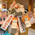 Miniatyrbillede 2 af 5: Sødt Kawaii forskellig stilling træskæring følelse heldig hund hvalp nøglering nøglering nøglering nøglering - Shiba Inu