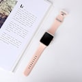 Miniatyrbillede 2 af 5: Remse Kompatible med Apple Watch 38mm 40mm 41mm, Udskiftning Blød Silikon Sport Tilbehør Rem Armbånd til Kvinder Mænd (Pink Sand)