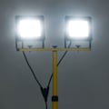 Miniatyrbild 2 av 9: vidaXL Strålkastare med stativ 2x100 W LED kallvit Svart