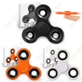 Miniatyrbillede 2 af 4: TD® Lot 3 Fidget Spinner-Trekantet Legetøj Til Voksne Børn- Fingerlegetøj- Afstressende- Anti-stress SORT- HVID- ORANGE