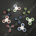 Miniatyrbillede 4 af 4: TD® Fidget Spinner Legetøj / Håndspinner / Tri-Spinner / Antistress- og Angstlegetøj / Bicolor Hvid og Blå