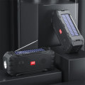 Pikkukuva 2 / 4: Aurinkokäyttöinen langaton bluetooth-kaiutin, monitoiminen FM-radio, kannettava taskulamppu, ulkokäyttöön tarkoitettu bluetooth-kaiutin urheilua vart