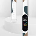Miniatyrbild 4 av 5: Silikonarmband för Xiaomi Mi Band 4/3 - Moro Design - Justerbart