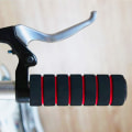 Miniatyrbilde 3 av 4: Røde sykkelstyregrep, sklisikre grep for scooter og cruiser
