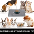 Miniatyrbillede 3 af 5: Fodermåtte til kæledyr, Vandafvisende Skridsikker Måtte til Hunde og Katte (Grå)