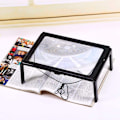 Miniatyrbilde 4 av 4: ##/Forstørrelsesglass, leselup for eldre med lys##/