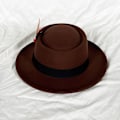 Miniatyrbilde 4 av 5: ##/Hatt for menn, vårmodell med flat topp##/